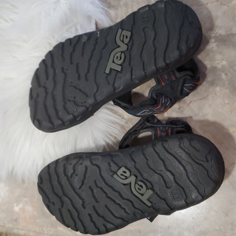 Teva black sandals size 9 - Picture 6 of 12